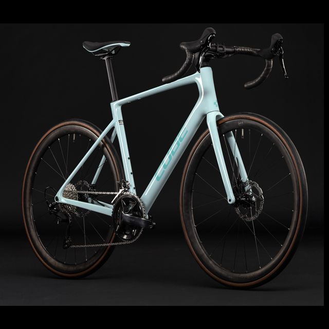 CUBE Attain C:62 Race 2027 maantiepyörä